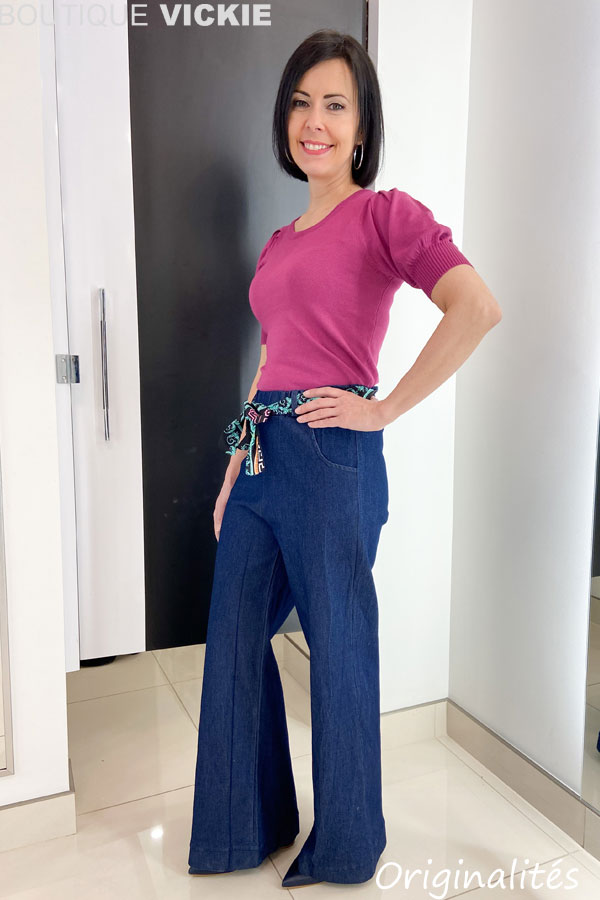 Mel et Delphine "magasinent" des hauts en boutique et défilent pour vous!