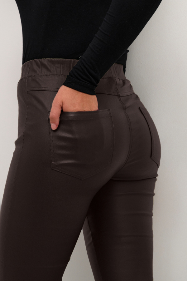Pantalon crop simili-cuir KAFFE